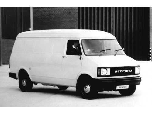 Характеристики цельнометаллического фургона Bedford CF 1.8 AT SWB (11.1969 - 01.1984): фото, размеры, грузоподъемность, масса, скорость, двигатель, топливо, отзывы