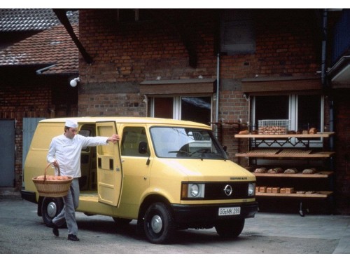 Характеристики цельнометаллического фургона Bedford CF 1.8 MT LWB (11.1969 - 01.1984): фото, размеры, грузоподъемность, масса, скорость, двигатель, топливо, отзывы