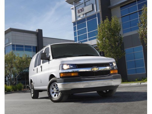 Характеристики минивэна Chevrolet Express 4.3 AT 3500 Regular LS/LT (01.2018 - н.в.): фото, места, вместимость, скорость, двигатель, топливо, отзывы