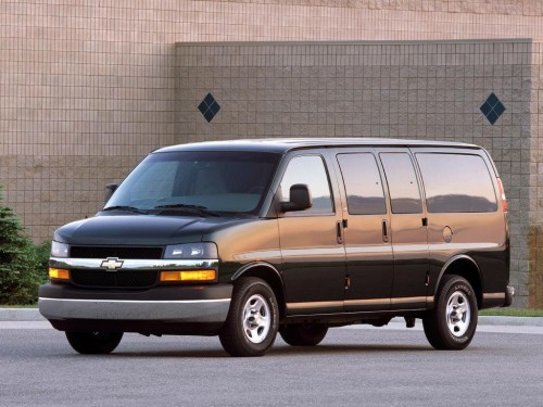 Характеристики минивэна Chevrolet Express 2.8 TD AT 3500 Regular LS/LT (01.2017 - н.в.): фото, места, вместимость, скорость, двигатель, топливо, отзывы