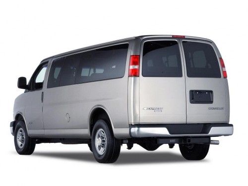 Характеристики минивэна Chevrolet Express 5.3 AT 2500 Regular LS/LT (01.2008 - 12.2014): фото, места, вместимость, скорость, двигатель, топливо, отзывы
