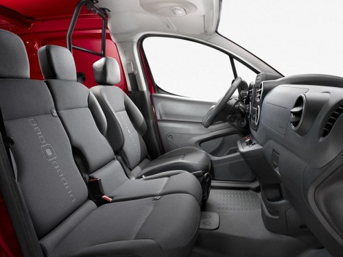 Характеристики грузового фургона Citroen Berlingo 1.6 MT L1 (07.2015 - 09.2019): фото, размеры, грузоподъемность, масса, скорость, двигатель, топливо, отзывы