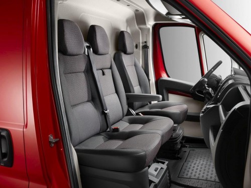 Характеристики грузового фургона Citroen Jumper 2.2 HDi MT L4H2MC11 4т (12.2021 - н.в.): фото, размеры, грузоподъемность, масса, скорость, двигатель, топливо, отзывы