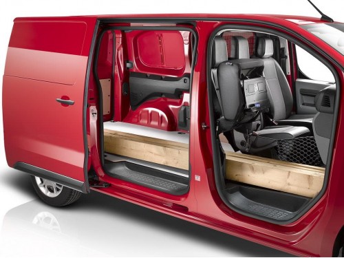 Характеристики грузового фургона Citroen Jumpy 1.6 HDi MT L2 Club 2.5т (03.2016 - 09.2019): фото, размеры, грузоподъемность, масса, скорость, двигатель, топливо, отзывы