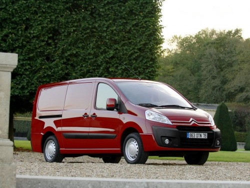 Характеристики грузового фургона Citroen Jumpy 2.0 MT L1H1 (04.2007 - 08.2013): фото, размеры, грузоподъемность, масса, скорость, двигатель, топливо, отзывы