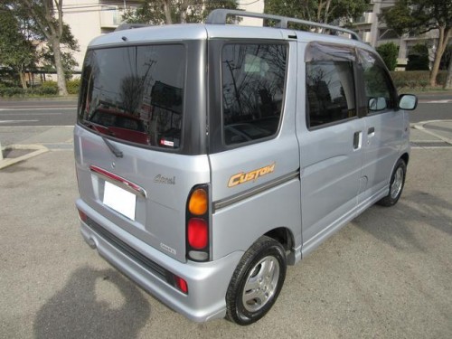 Характеристики минивэна Daihatsu Atrai 660 CL (02.2000 - 12.2001): фото, места, вместимость, скорость, двигатель, топливо, отзывы