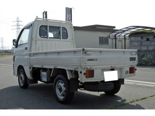 Характеристики грузового фургона Daihatsu Hijet Truck 660 Appare (01.1996 - 12.1998): фото, размеры, грузоподъемность, масса, скорость, двигатель, топливо, отзывы