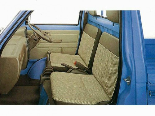 Характеристики грузового фургона Daihatsu Hijet Truck 660 Climber low dump standard (08.1991 - 07.1992): фото, размеры, грузоподъемность, масса, скорость, двигатель, топливо, отзывы