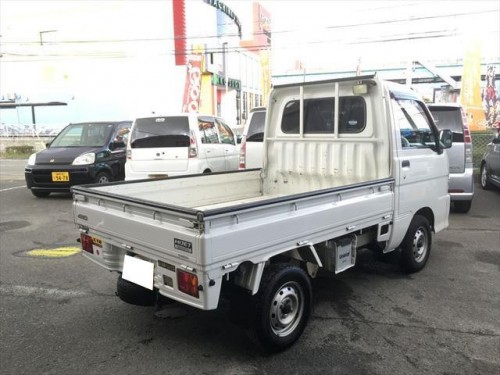 Характеристики грузового фургона Daihatsu Hijet Truck 660 air conditioner power steering special (06.2003 - 11.2004): фото, размеры, грузоподъемность, масса, скорость, двигатель, топливо, отзывы