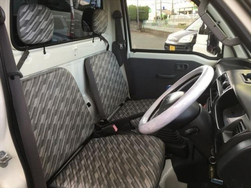 Характеристики грузового фургона Daihatsu Hijet Truck 660 low dump (06.2003 - 11.2004): фото, размеры, грузоподъемность, масса, скорость, двигатель, топливо, отзывы