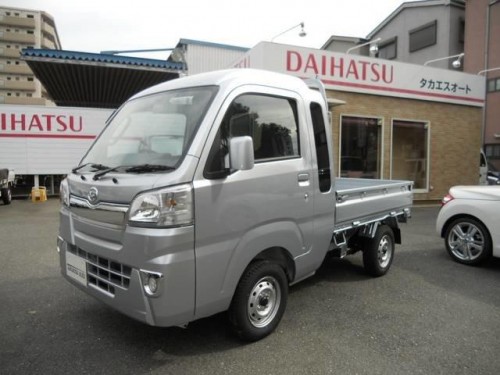 Характеристики грузового автомобиля Daihatsu Hijet Truck 660 Extra SA IIIt 3-Way (05.2018 - 09.2019): фото, грузоподъемность, масса, скорость, двигатель, топливо, отзывы