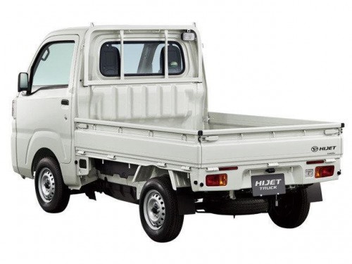 Характеристики грузового автомобиля Daihatsu Hijet Truck 660 Extra SA IIIt 3-Way 4WD (05.2018 - 09.2019): фото, грузоподъемность, масса, скорость, двигатель, топливо, отзывы