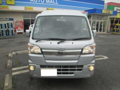 Характеристики грузового автомобиля Daihatsu Hijet Truck 660 Extra SA IIIt 3-Way 4WD (10.2019 - 07.2020): фото, грузоподъемность, масса, скорость, двигатель, топливо, отзывы