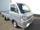 Характеристики бортового грузовика Daihatsu Hijet Truck 660 air conditioner power steering special 3-way (12.2004 - 11.2007): фото, грузоподъемность, масса, скорость, двигатель, топливо, отзывы