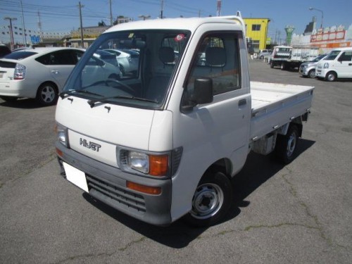 Характеристики грузового фургона Daihatsu Hijet Truck 660 low dump (01.1996 - 12.1998): фото, размеры, грузоподъемность, масса, скорость, двигатель, топливо, отзывы