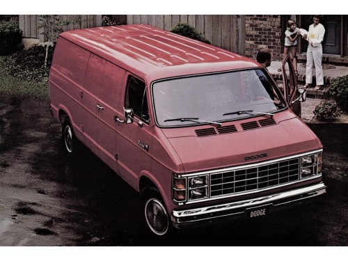 Характеристики грузового фургона Dodge Ram Van 5.2 AT 150 LWB Van 2.4t. (05.1978 - 04.1986): фото, размеры, грузоподъемность, масса, скорость, двигатель, топливо, отзывы