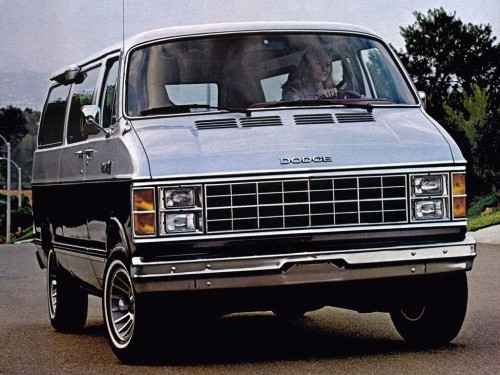 Характеристики минивэна Dodge Ram Van 3.7 AT 150 SWB Wagon 2.4t. (05.1978 - 04.1986): фото, места, вместимость, скорость, двигатель, топливо, отзывы