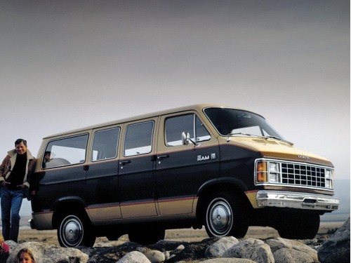 Характеристики минивэна Dodge Ram Van 3.7 AT 250 LWB Wagon 2.7t. (05.1978 - 04.1986): фото, места, вместимость, скорость, двигатель, топливо, отзывы