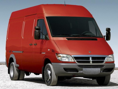 Характеристики цельнометаллического фургона Dodge Sprinter 2.7 CDI AT 3500 DW 140" High Roof (04.2002 - 08.2006): фото, размеры, грузоподъемность, масса, скорость, двигатель, топливо, отзывы