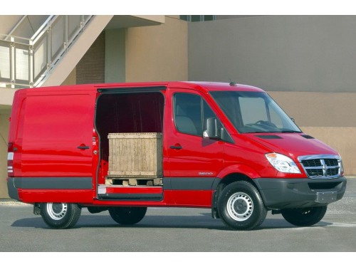 Характеристики цельнометаллического фургона Dodge Sprinter 3.0 CDI AT 3500 DW 144" High Roof (09.2006 - 05.2010): фото, размеры, грузоподъемность, масса, скорость, двигатель, топливо, отзывы