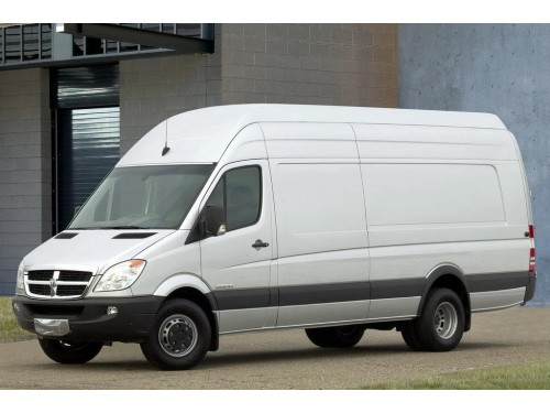 Характеристики цельнометаллического фургона Dodge Sprinter 3.0 CDI AT 3500 DW 144" High Roof (09.2006 - 05.2010): фото, размеры, грузоподъемность, масса, скорость, двигатель, топливо, отзывы