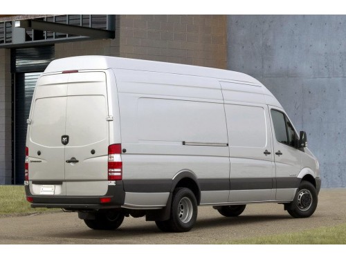 Характеристики цельнометаллического фургона Dodge Sprinter 3.0 CDI AT 3500 DW 144" High Roof (09.2006 - 05.2010): фото, размеры, грузоподъемность, масса, скорость, двигатель, топливо, отзывы