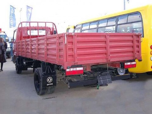 Характеристики бортового грузовика Dongfeng DFA-Series 3.9 MT 1062 (01.2007 - 01.2010): фото, грузоподъемность, масса, скорость, двигатель, топливо, отзывы