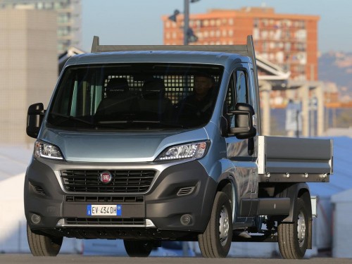 Характеристики грузового автомобиля Fiat Ducato 2.3 TD MT S/C LWB 4000 3.5t с бортовой платформой Maxi (03.2014 - н.в.): фото, грузоподъемность, масса, скорость, двигатель, топливо, отзывы