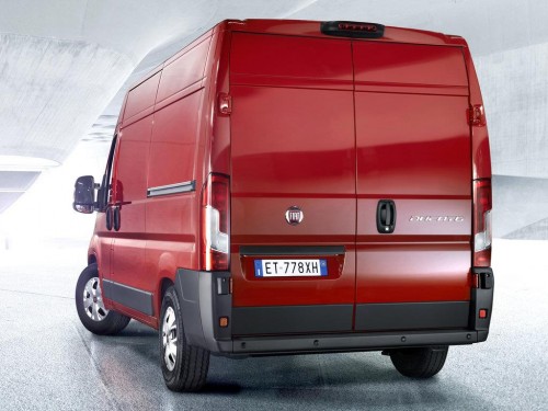 Характеристики грузового фургона Fiat Ducato 2.3 TD MT MWB H2 3.0t (03.2014 - н.в.): фото, размеры, грузоподъемность, масса, скорость, двигатель, топливо, отзывы