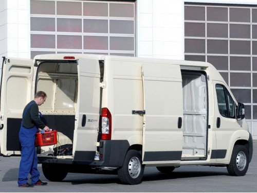 Характеристики грузового фургона Fiat Ducato 2.3 TD MT SWB H2 3.0t (02.2012 - 02.2014): фото, размеры, грузоподъемность, масса, скорость, двигатель, топливо, отзывы