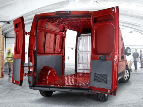 Характеристики грузового фургона Fiat Ducato 2.3 TD MT XLWB H3 4.0t Maxi (03.2014 - н.в.): фото, размеры, грузоподъемность, масса, скорость, двигатель, топливо, отзывы