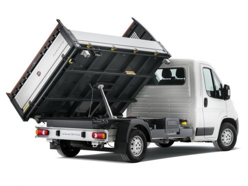 Характеристики грузового автомобиля Fiat Ducato 2.3 TD MTA S/C LWB 3.5t с бортовой платформой Maxi (03.2014 - н.в.): фото, грузоподъемность, масса, скорость, двигатель, топливо, отзывы