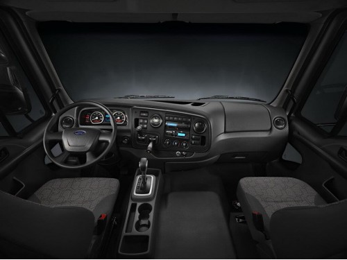 Характеристики седельного тягача Ford Cargo 10.3 AT 4x2 Cargo 1846T (04.2013 - 08.2015): фото, размеры, грузоподъемность, масса, скорость, двигатель, топливо, отзывы