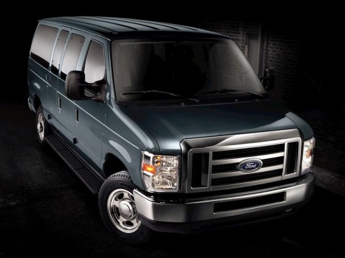 Характеристики минивэна Ford E-Series 5.4 AT E-150 XL (04.2007 - 05.2014): фото, места, вместимость, скорость, двигатель, топливо, отзывы