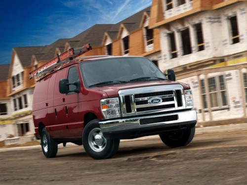 Характеристики грузового фургона Ford E-Series 4.6 AT E-250 Super Duty (04.2007 - 05.2014): фото, размеры, грузоподъемность, масса, скорость, двигатель, топливо, отзывы