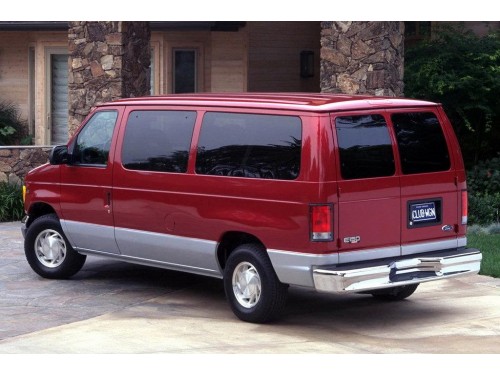 Характеристики минивэна Ford Econoline 4.6 AT E-150 XLT (05.1997 - 07.2003): фото, места, вместимость, скорость, двигатель, топливо, отзывы