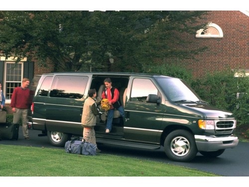 Характеристики минивэна Ford Econoline 4.6 AT E-150 XLT (05.1997 - 07.2003): фото, места, вместимость, скорость, двигатель, топливо, отзывы