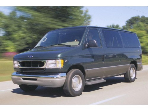 Характеристики минивэна Ford Econoline 4.6 AT E-250 Super Duty RV (05.1997 - 07.2003): фото, места, вместимость, скорость, двигатель, топливо, отзывы