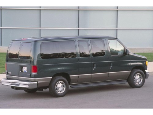 Характеристики минивэна Ford Econoline 4.2 AT E-150 XL (05.1997 - 07.2003): фото, места, вместимость, скорость, двигатель, топливо, отзывы