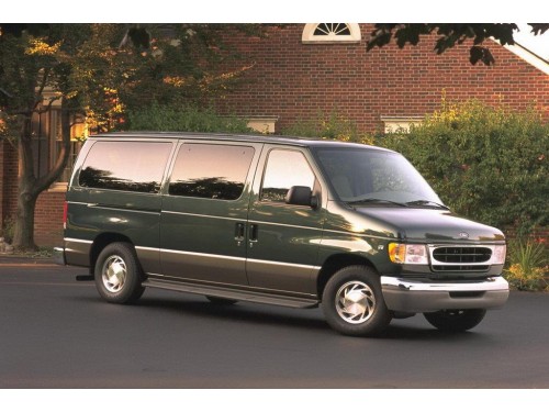Характеристики минивэна Ford Econoline 7.3 TD AT E-350 Super Duty XLT Extended (05.1997 - 07.2003): фото, места, вместимость, скорость, двигатель, топливо, отзывы