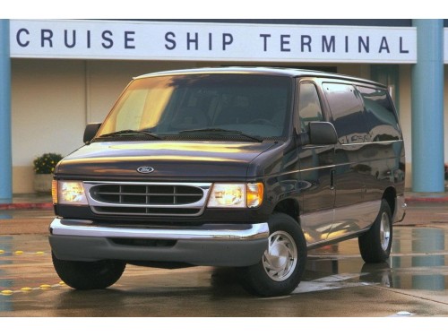 Характеристики минивэна Ford Econoline 7.3 TD AT E-350 Super Duty XLT Extended (05.1997 - 07.2003): фото, места, вместимость, скорость, двигатель, топливо, отзывы