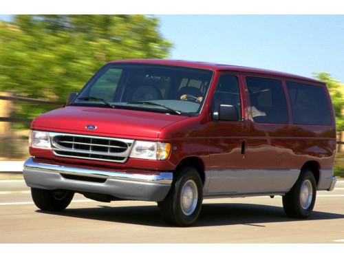 Характеристики минивэна Ford Econoline 7.3 TD AT E-350 Super Duty XLT Extended (05.1997 - 07.2003): фото, места, вместимость, скорость, двигатель, топливо, отзывы