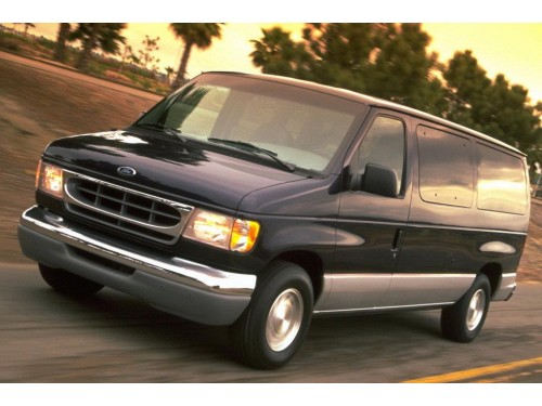 Характеристики минивэна Ford Econoline 7.3 TD AT E-350 Super Duty XLT Extended (05.1997 - 07.2003): фото, места, вместимость, скорость, двигатель, топливо, отзывы