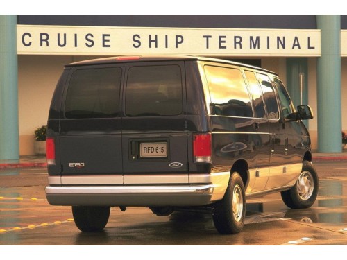 Характеристики минивэна Ford Econoline 7.3 TD AT E-350 Super Duty XLT Extended (05.1997 - 07.2003): фото, места, вместимость, скорость, двигатель, топливо, отзывы