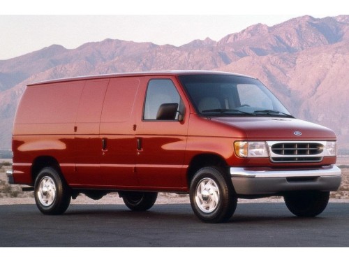 Характеристики грузового фургона Ford Econoline 7.3 TD AT E-350 Super Duty XLT (05.1997 - 07.2003): фото, размеры, грузоподъемность, масса, скорость, двигатель, топливо, отзывы