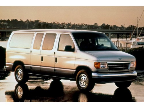 Характеристики минивэна Ford Econoline 7.3 TD AT E-350 Super Duty XLT Extended (04.1993 - 04.1997): фото, места, вместимость, скорость, двигатель, топливо, отзывы