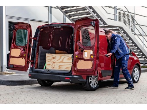 Характеристики грузового фургона Ford Transit Connect 1.5 TDCi AT L1 200 Trend (09.2018 - н.в.): фото, размеры, грузоподъемность, масса, скорость, двигатель, топливо, отзывы