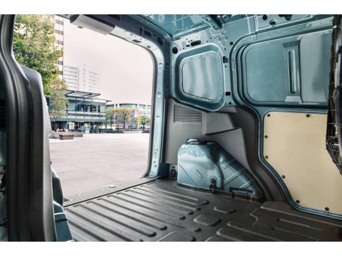 Характеристики цельнометаллического фургона Ford Transit Courier 1.0 EcoBoost MT Basis (05.2018 - н.в.): фото, размеры, грузоподъемность, масса, скорость, двигатель, топливо, отзывы