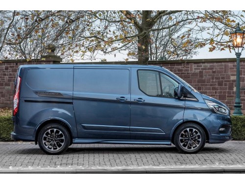 Характеристики грузового фургона Ford Transit Custom 2.2 MT FWD L1 H1 330 (09.2019 - 02.2021): фото, размеры, грузоподъемность, масса, скорость, двигатель, топливо, отзывы