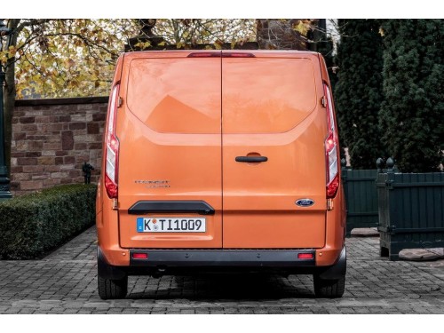 Характеристики грузового фургона Ford Transit Custom 2.2 MT FWD L1 H1 330 (09.2019 - 02.2021): фото, размеры, грузоподъемность, масса, скорость, двигатель, топливо, отзывы